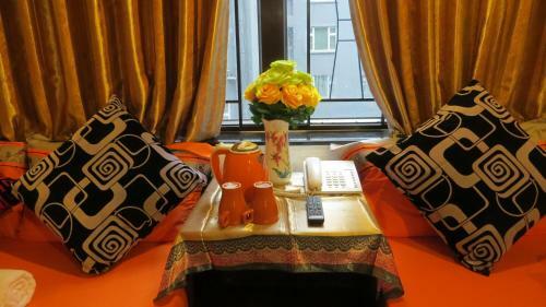 Hostal Paris Guest House (d2, 10/f)