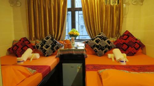 Hostal Paris Guest House (d2, 10/f)