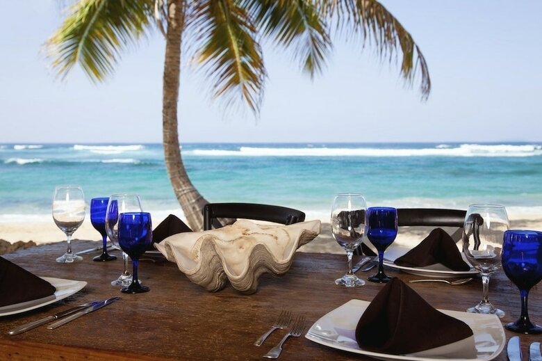 Hotel Villa Montana Beach Resort