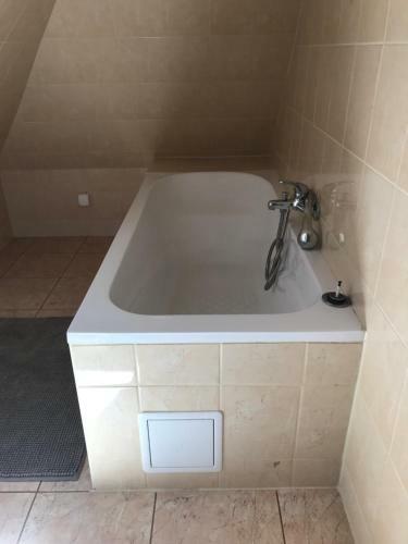 Corner Apartman 1