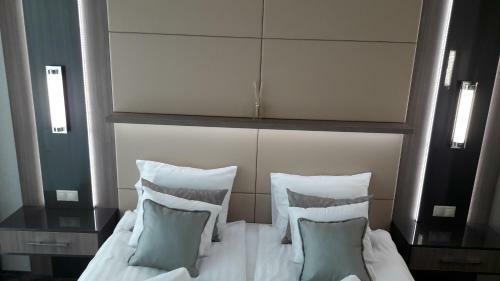 Hotel Zena Beauty & Shopping Center
