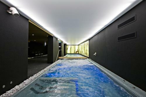 Hotel Zena Beauty & Shopping Center