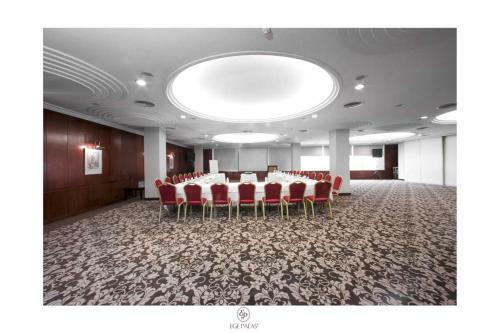 Ege Palas Hotel