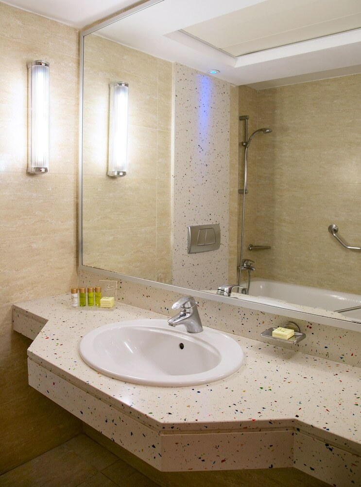Hotel Atlantica Miramare Beach