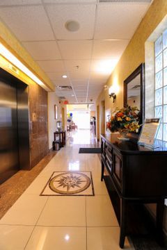 Hotel Monte Carlo Inns Barrie Suites