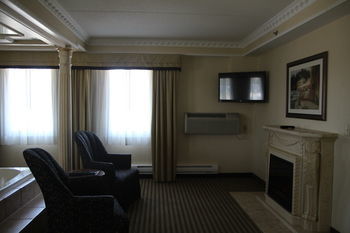 Hotel Monte Carlo Inns Barrie Suites