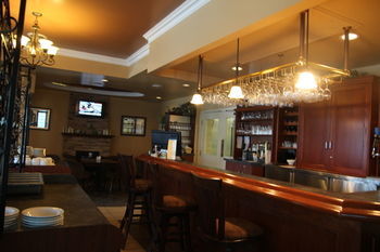 Hotel Monte Carlo Inns Barrie Suites
