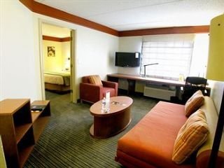 Hotel La Quinta Inn & Suites Raleigh - Crabtree