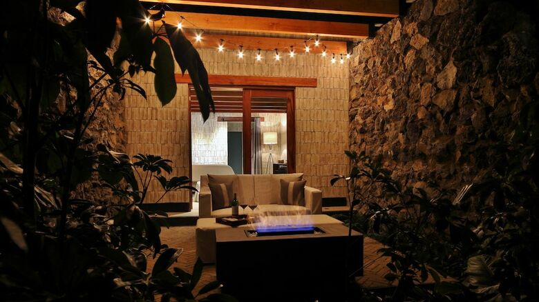 Hotel Amomoxtli