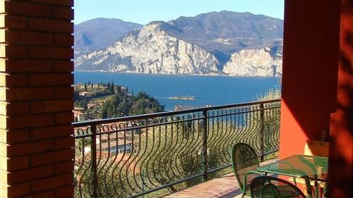 Villa's Apartments With Enchanting Lake View