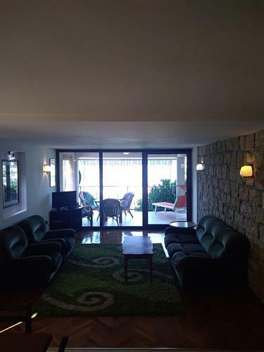 Apartments Villa ?u?uk