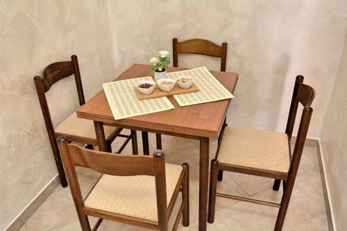 Cattaroom Apartments