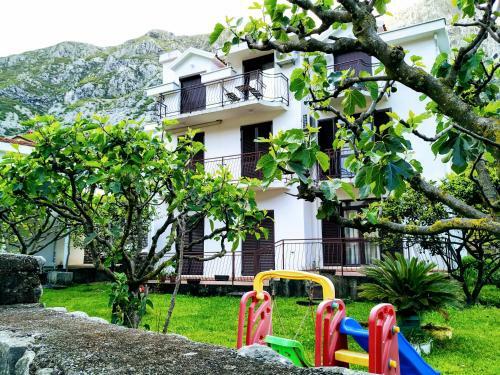 Hostal Rooms & Apartments Vukasovi?