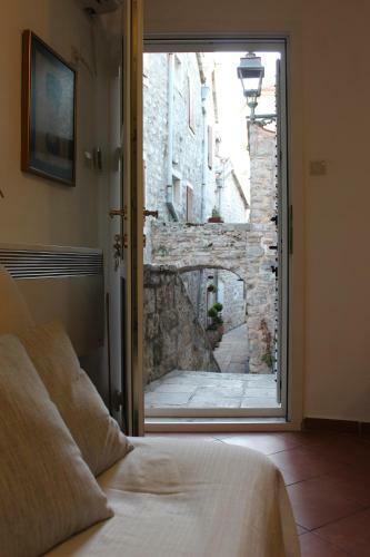 Old Town Studio Apartment "jelena & Martin"