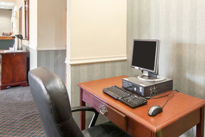 Hotel Econo Lodge Inn  And  Suites East