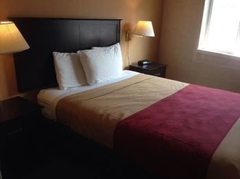 Hotel Econo Lodge Inn  And  Suites