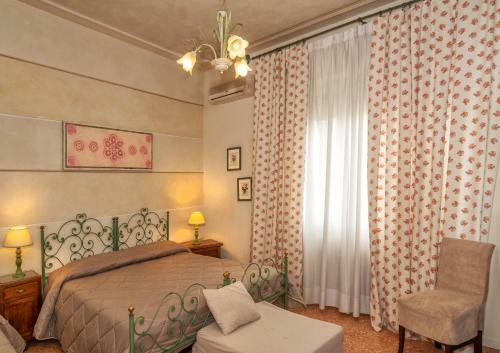 Hostal Affittacamere La Casa Di Ugo