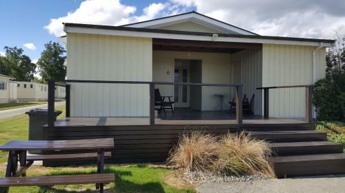 High Country Lodge, Motels & Backpackers
