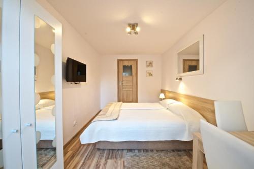 Bed & Breakfast Pokoje Go?cinne Nied?wied?