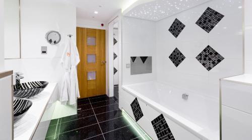 Applegarth Villa Hotel & Restaurant (adult Only)
