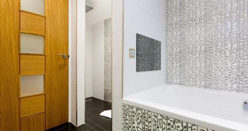 Applegarth Villa Hotel & Restaurant (adult Only)