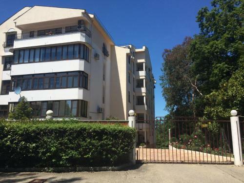Apartment Kameliya On Kurortnyy Prospekt