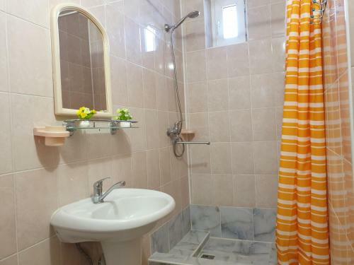 Hostal Guest House Near The Sea