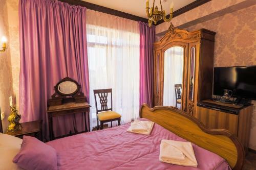 Poruchik Rzhevsky Art Hotel
