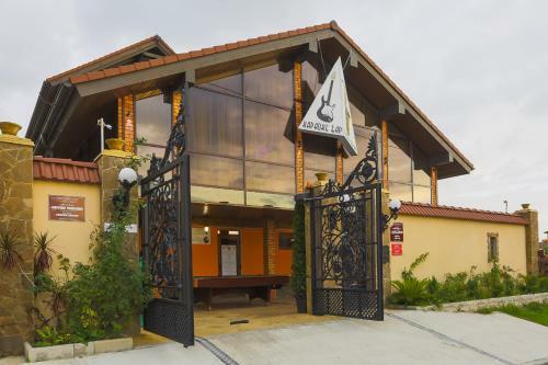 Poruchik Rzhevsky Art Hotel
