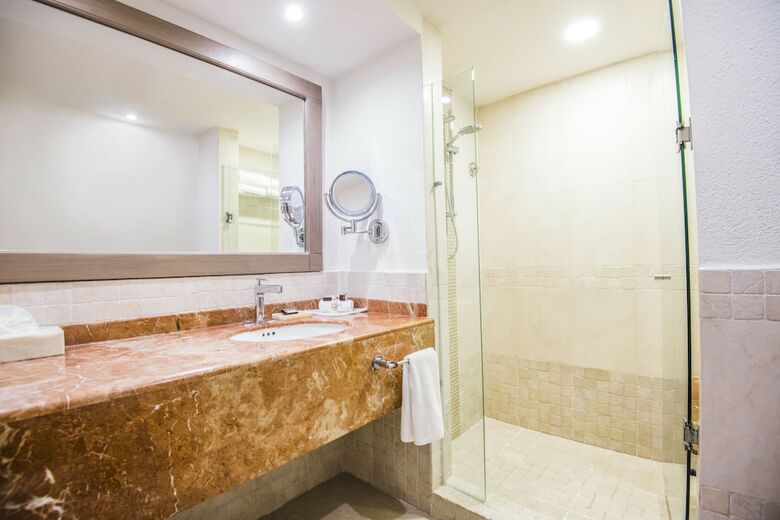 Hotel Wyndham Alltra Cancun - All-inclusive Resort