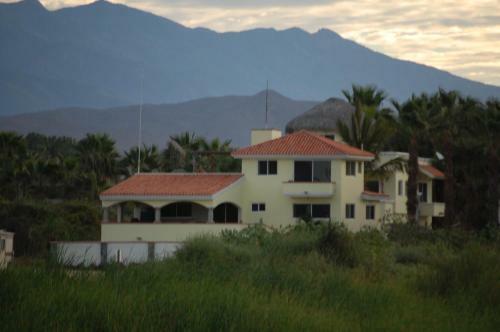 Pescadero Palace