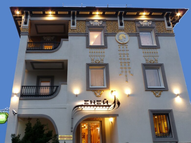 Eney Hotel