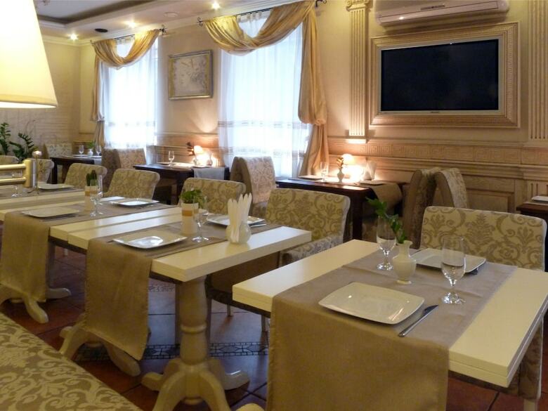 Eney Hotel