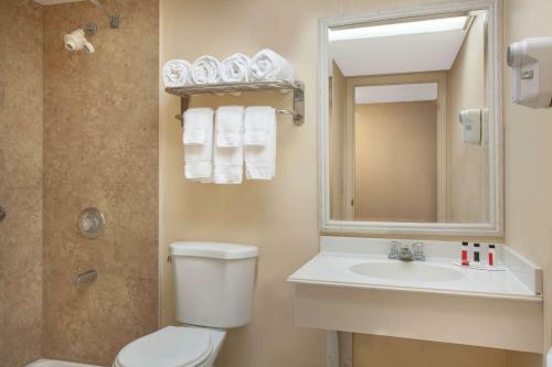 Hotel Ramada Inn And Suites Kennedy Space Center