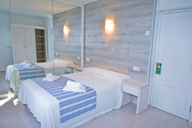 Hostal Sa Paissa - Adults Only
