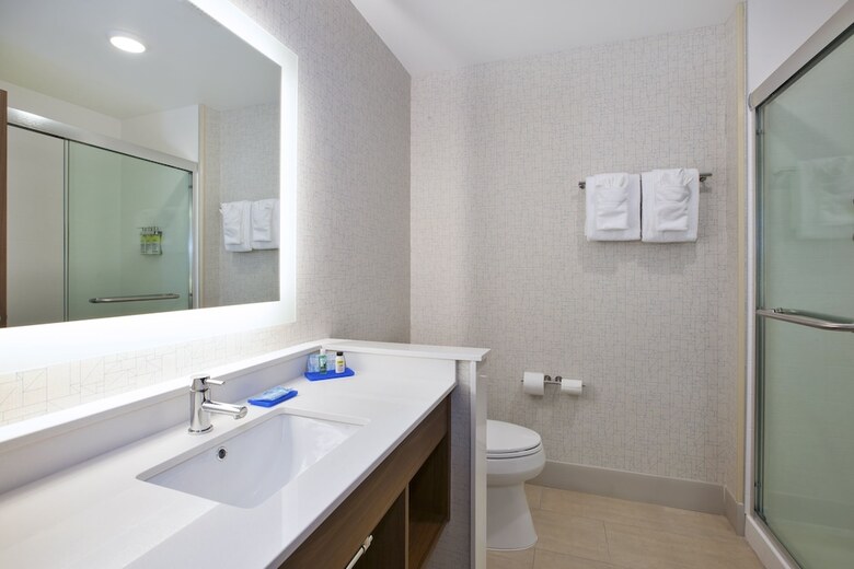 Hotel Holiday Inn Express & Suites Grand Rapids Airport North By Ihg