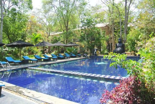 Hotel Flower Garden Eco Village