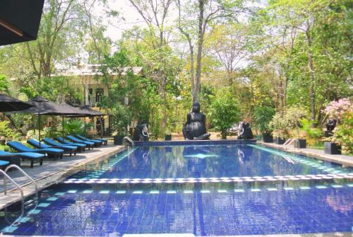 Hotel Flower Garden Eco Village