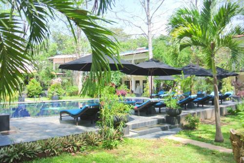 Hotel Flower Garden Eco Village