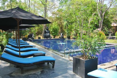 Hotel Flower Garden Eco Village