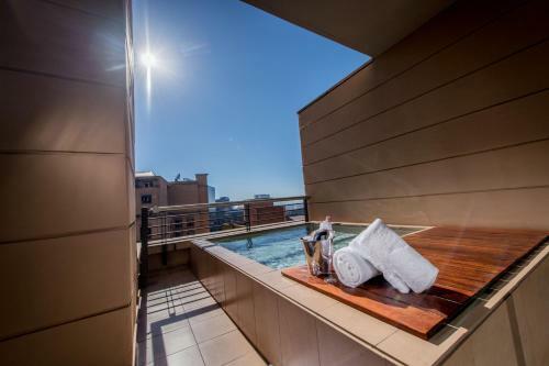 Hotel Raphael Suites