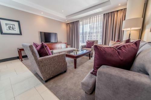 Hotel Raphael Suites