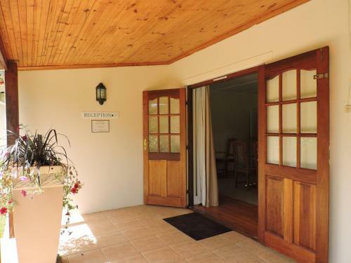 Bed & Breakfast Sani Gables