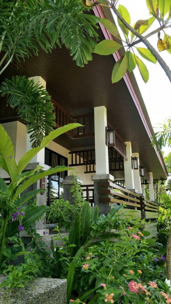 Hotel Arthaya Villas