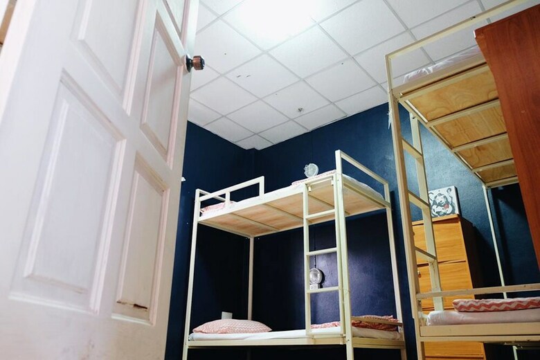 Carrot On The Moon Hostel