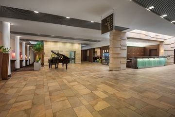 Hotel Holiday Inn Warsaw Jozefow