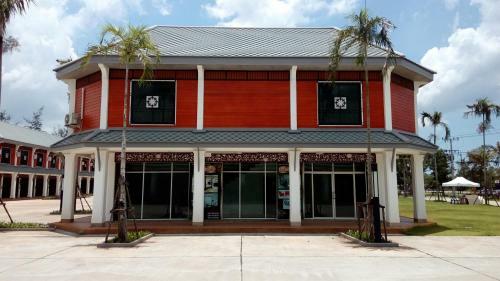 Bed & Breakfast Suratthani Airport Mini Hotel