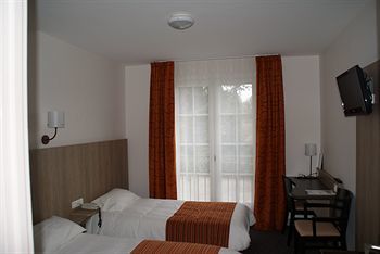 Brit Hotel La Croix Blanche
