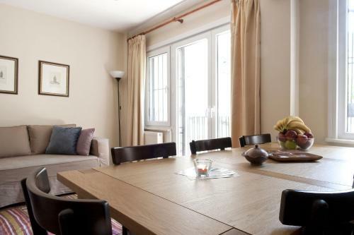 Aslan Apartments