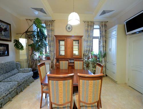 Apartamento Vip Penthouse On Lva Tolstogo